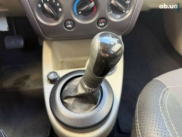 Форд Фьюжен, об'ємом двигуна 1.4 л та пробігом 235 тис. км за 4390 $, фото 22 на Automoto.ua