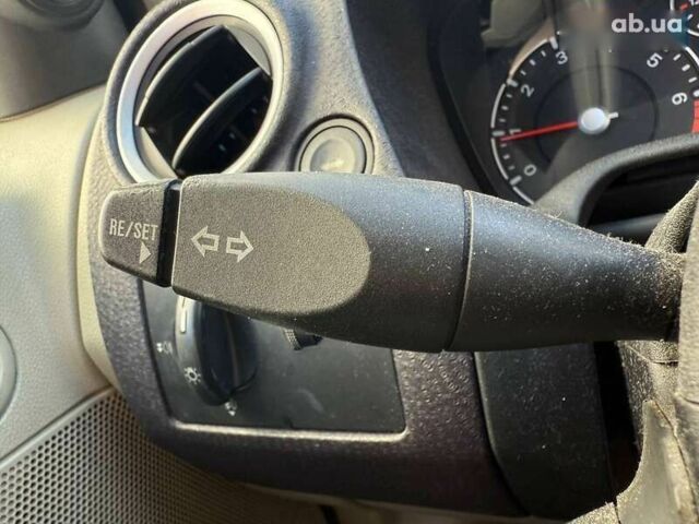 Форд Фьюжен, об'ємом двигуна 1.4 л та пробігом 235 тис. км за 4390 $, фото 18 на Automoto.ua