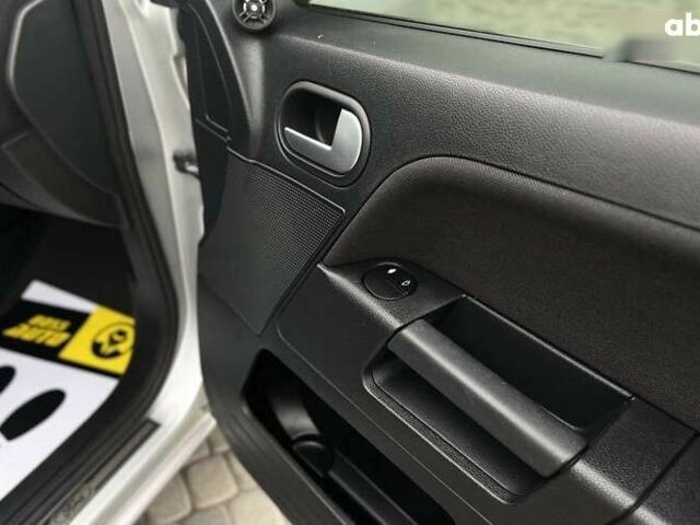 Форд Фьюжн, объемом двигателя 1.4 л и пробегом 110 тыс. км за 5600 $, фото 22 на Automoto.ua