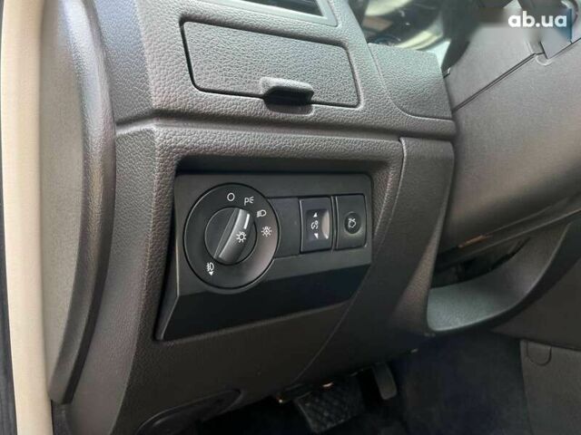 Форд Фьюжн, объемом двигателя 0 л и пробегом 227 тыс. км за 8299 $, фото 16 на Automoto.ua