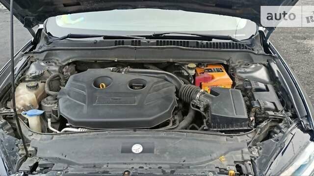 Форд Фьюжен, об'ємом двигуна 2 л та пробігом 125 тис. км за 9100 $, фото 6 на Automoto.ua