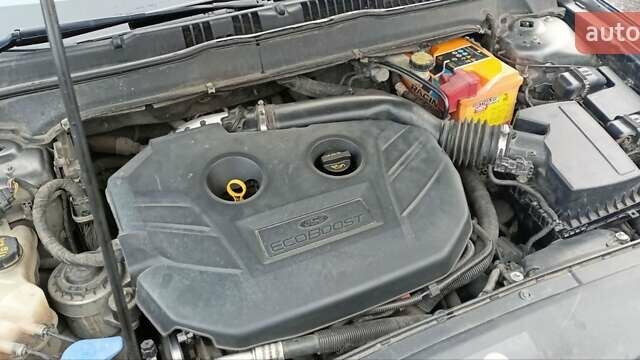 Форд Фьюжен, об'ємом двигуна 2 л та пробігом 125 тис. км за 9100 $, фото 5 на Automoto.ua