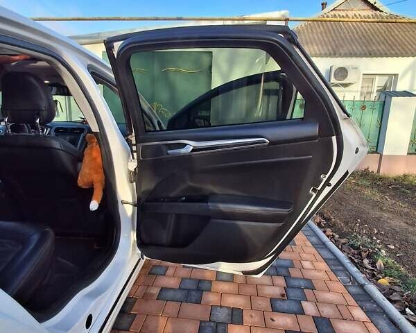 Форд Фьюжен, об'ємом двигуна 2 л та пробігом 180 тис. км за 10700 $, фото 13 на Automoto.ua