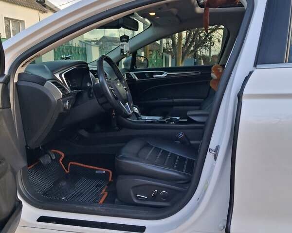 Форд Фьюжен, об'ємом двигуна 2 л та пробігом 180 тис. км за 10700 $, фото 31 на Automoto.ua