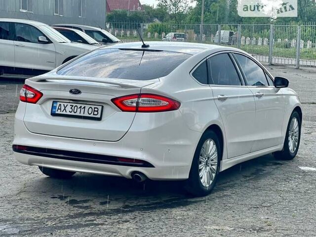 Форд Фьюжен, об'ємом двигуна 2 л та пробігом 166 тис. км за 13200 $, фото 6 на Automoto.ua