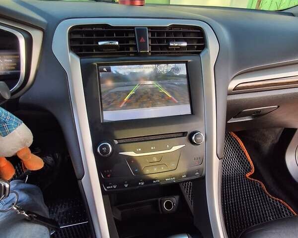 Форд Фьюжен, об'ємом двигуна 2 л та пробігом 180 тис. км за 10700 $, фото 18 на Automoto.ua