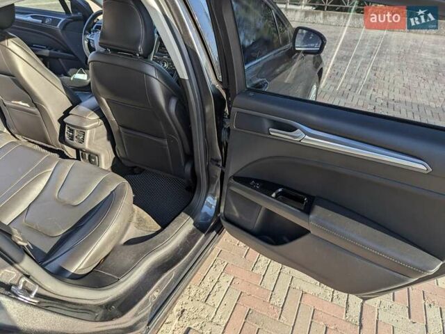 Форд Фьюжн, объемом двигателя 2 л и пробегом 131 тыс. км за 13500 $, фото 20 на Automoto.ua