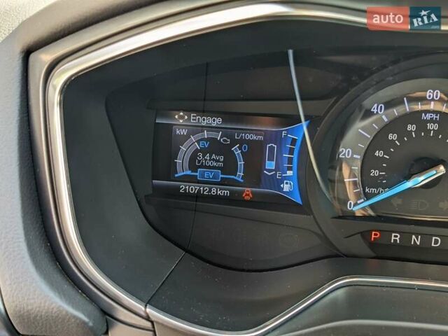 Форд Фьюжен, об'ємом двигуна 2 л та пробігом 210 тис. км за 12000 $, фото 7 на Automoto.ua