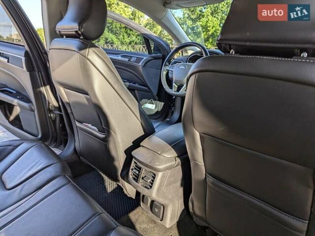 Форд Фьюжн, объемом двигателя 2 л и пробегом 131 тыс. км за 13500 $, фото 22 на Automoto.ua