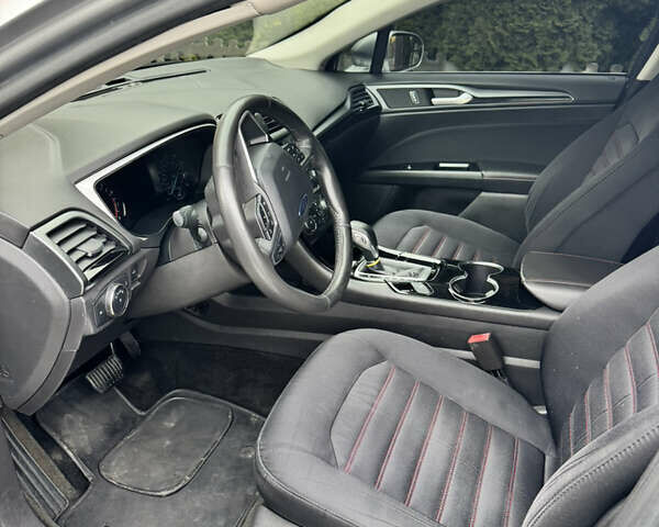 Форд Фьюжн, объемом двигателя 2.5 л и пробегом 205 тыс. км за 9000 $, фото 6 на Automoto.ua