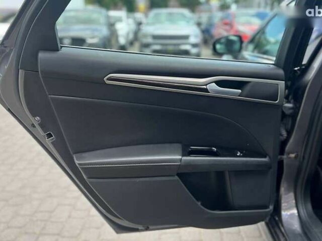 Форд Фьюжн, объемом двигателя 2 л и пробегом 123 тыс. км за 10900 $, фото 19 на Automoto.ua