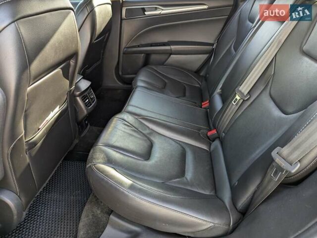 Форд Фьюжн, объемом двигателя 2 л и пробегом 131 тыс. км за 13500 $, фото 18 на Automoto.ua