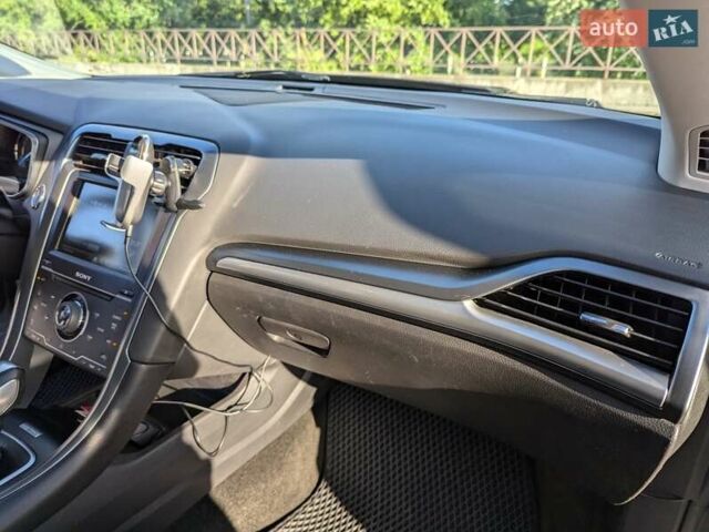 Форд Фьюжн, объемом двигателя 2 л и пробегом 131 тыс. км за 13500 $, фото 25 на Automoto.ua