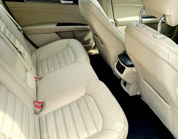 Форд Фьюжн, объемом двигателя 2 л и пробегом 205 тыс. км за 9650 $, фото 8 на Automoto.ua