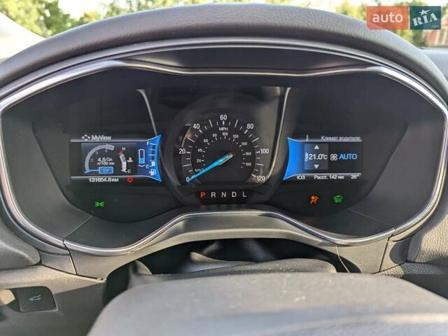 Форд Фьюжн, объемом двигателя 2 л и пробегом 131 тыс. км за 13500 $, фото 13 на Automoto.ua