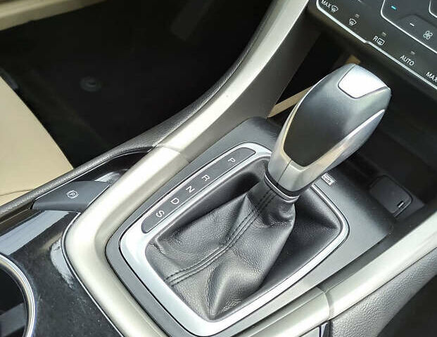 Форд Фьюжн, объемом двигателя 2 л и пробегом 205 тыс. км за 9650 $, фото 11 на Automoto.ua