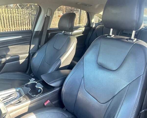 Форд Фьюжн, объемом двигателя 2 л и пробегом 260 тыс. км за 10700 $, фото 9 на Automoto.ua