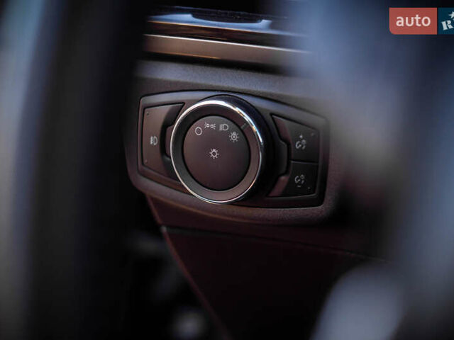 Форд Фьюжн, объемом двигателя 0 л и пробегом 261 тыс. км за 11000 $, фото 9 на Automoto.ua