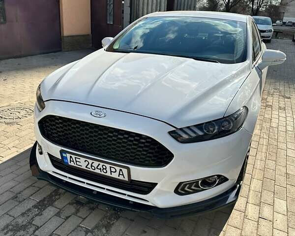 Форд Фьюжн, объемом двигателя 2 л и пробегом 253 тыс. км за 11000 $, фото 4 на Automoto.ua