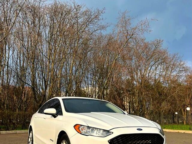 Форд Фьюжн, объемом двигателя 2 л и пробегом 0 тыс. км за 15000 $, фото 1 на Automoto.ua