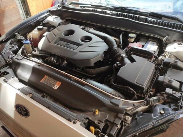 Форд Фьюжен, об'ємом двигуна 2 л та пробігом 140 тис. км за 13600 $, фото 12 на Automoto.ua
