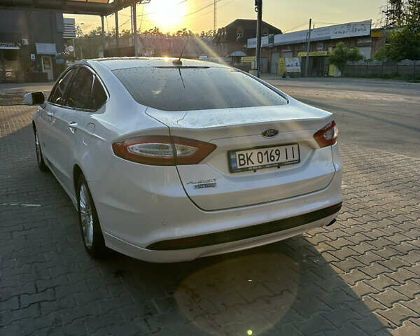 Форд Фьюжен, об'ємом двигуна 2 л та пробігом 130 тис. км за 14500 $, фото 5 на Automoto.ua