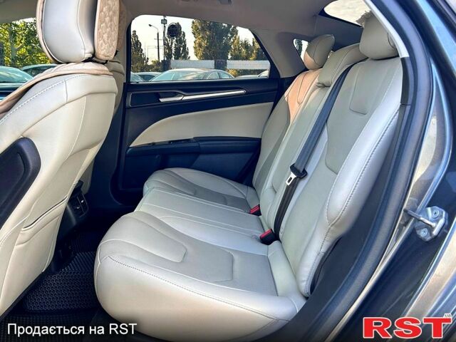 Форд Фьюжн, объемом двигателя 2 л и пробегом 172 тыс. км за 14700 $, фото 6 на Automoto.ua