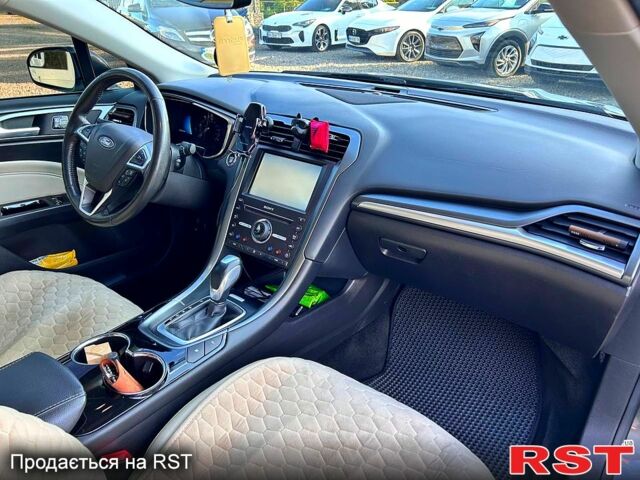 Форд Фьюжн, объемом двигателя 2 л и пробегом 172 тыс. км за 14700 $, фото 8 на Automoto.ua