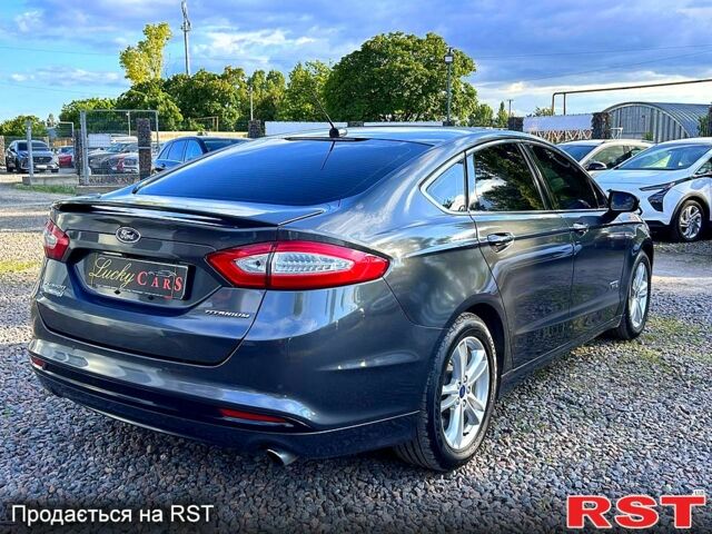 Форд Фьюжн, объемом двигателя 2 л и пробегом 172 тыс. км за 14700 $, фото 2 на Automoto.ua