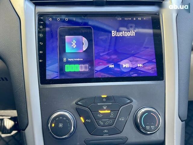 Форд Фьюжн, объемом двигателя 2.5 л и пробегом 201 тыс. км за 9300 $, фото 28 на Automoto.ua