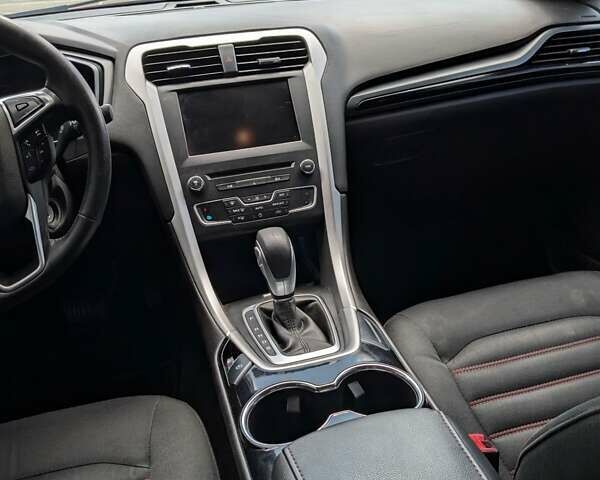 Форд Фьюжн, объемом двигателя 2.49 л и пробегом 253 тыс. км за 10200 $, фото 28 на Automoto.ua