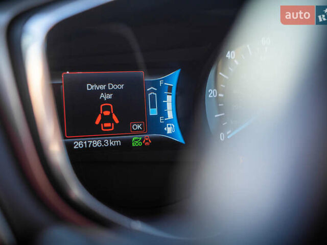 Форд Фьюжн, объемом двигателя 0 л и пробегом 261 тыс. км за 11000 $, фото 6 на Automoto.ua