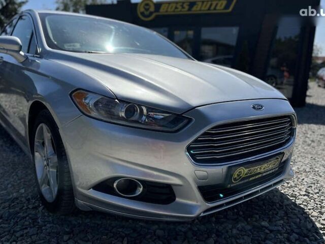 Форд Фьюжен, об'ємом двигуна 2 л та пробігом 165 тис. км за 10800 $, фото 6 на Automoto.ua