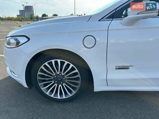 Форд Фьюжн, объемом двигателя 2 л и пробегом 105 тыс. км за 13500 $, фото 3 на Automoto.ua