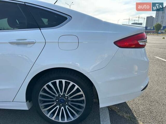 Форд Фьюжн, объемом двигателя 2 л и пробегом 105 тыс. км за 13500 $, фото 2 на Automoto.ua