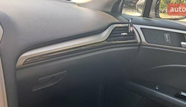 Форд Фьюжн, объемом двигателя 2 л и пробегом 85 тыс. км за 12300 $, фото 28 на Automoto.ua