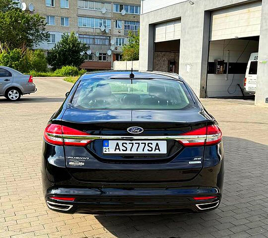 Форд Фьюжн, объемом двигателя 2 л и пробегом 140 тыс. км за 12500 $, фото 3 на Automoto.ua