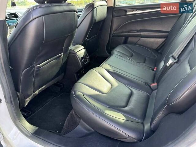 Форд Фьюжн, объемом двигателя 2 л и пробегом 105 тыс. км за 13500 $, фото 24 на Automoto.ua