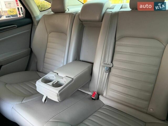 Форд Фьюжен, об'ємом двигуна 2 л та пробігом 175 тис. км за 10800 $, фото 9 на Automoto.ua