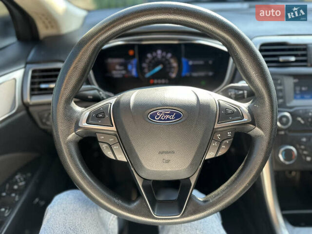 Форд Фьюжн, объемом двигателя 2 л и пробегом 219 тыс. км за 9500 $, фото 10 на Automoto.ua