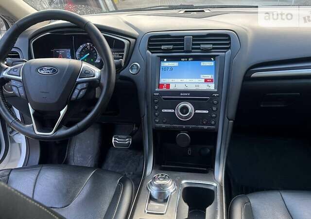 Форд Фьюжн, объемом двигателя 2 л и пробегом 206 тыс. км за 16500 $, фото 12 на Automoto.ua