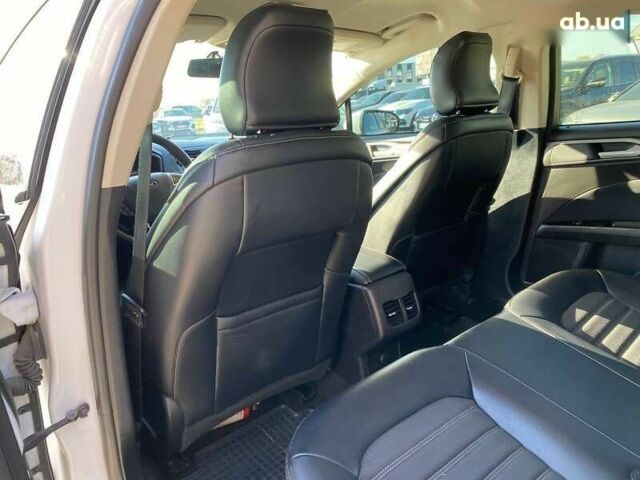 Форд Фьюжн, объемом двигателя 1.5 л и пробегом 14 тыс. км за 13600 $, фото 20 на Automoto.ua