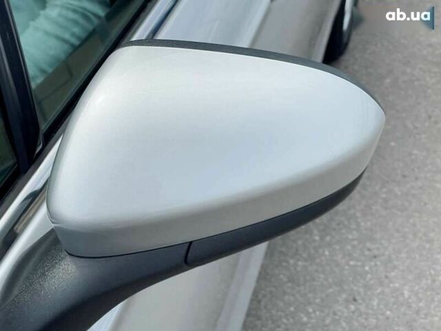 Форд Фьюжн, объемом двигателя 1.5 л и пробегом 35 тыс. км за 12500 $, фото 25 на Automoto.ua