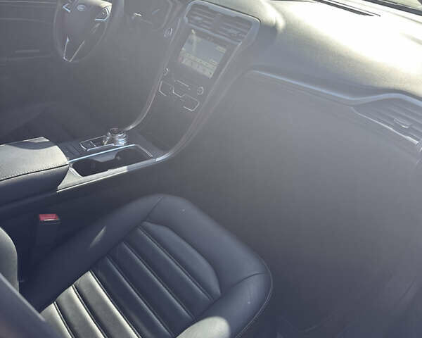 Форд Фьюжн, объемом двигателя 2 л и пробегом 97 тыс. км за 15250 $, фото 22 на Automoto.ua