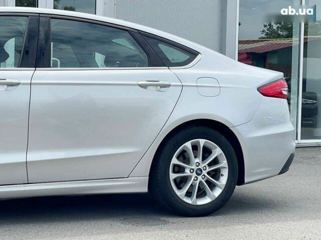 Форд Фьюжн, объемом двигателя 1.5 л и пробегом 35 тыс. км за 12500 $, фото 12 на Automoto.ua