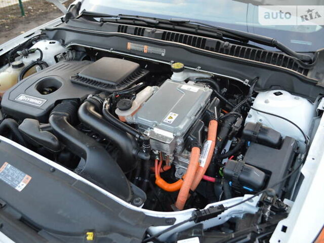 Форд Фьюжен, об'ємом двигуна 2 л та пробігом 165 тис. км за 17000 $, фото 65 на Automoto.ua