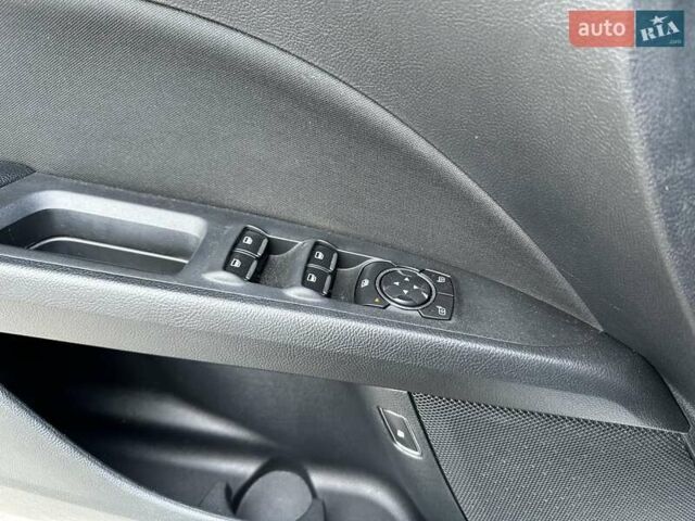 Форд Фьюжн, объемом двигателя 2 л и пробегом 150 тыс. км за 12800 $, фото 47 на Automoto.ua