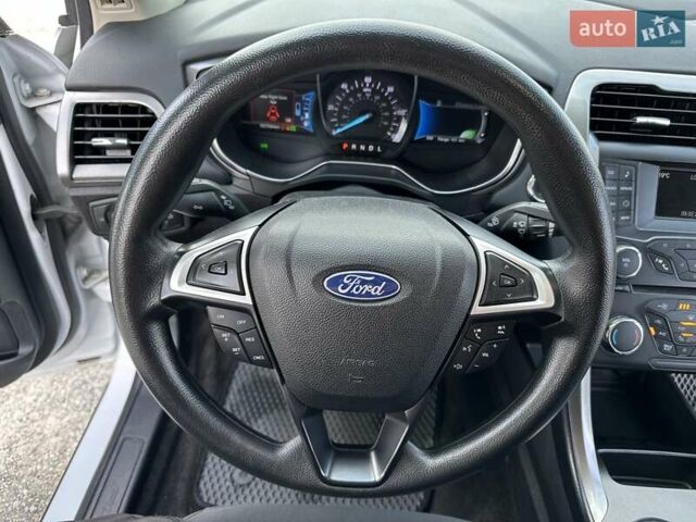 Форд Фьюжн, объемом двигателя 2 л и пробегом 150 тыс. км за 12800 $, фото 45 на Automoto.ua