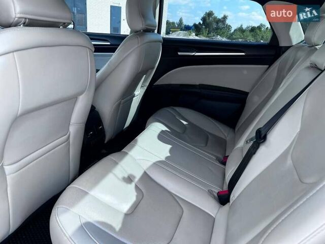 Форд Фьюжн, объемом двигателя 2 л и пробегом 145 тыс. км за 17500 $, фото 13 на Automoto.ua