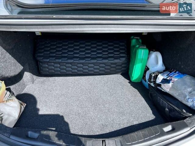 Форд Фьюжн, объемом двигателя 2 л и пробегом 145 тыс. км за 17500 $, фото 16 на Automoto.ua